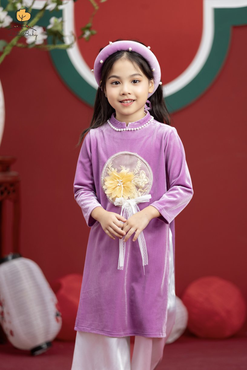 Các mẫu áo dài cho bé gái đẹp, duyên dáng và thời trang nhất 2023 Các mẫu áo dài cho bé gái đẹp, duyên dáng và thời trang nhất 2023