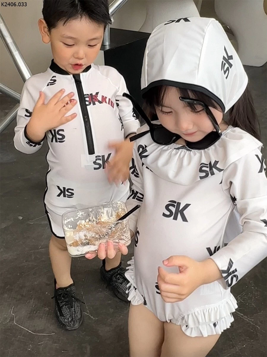 Bộ đồ bơi cho bé gái thời trang và bảo vệ tuyệt vời