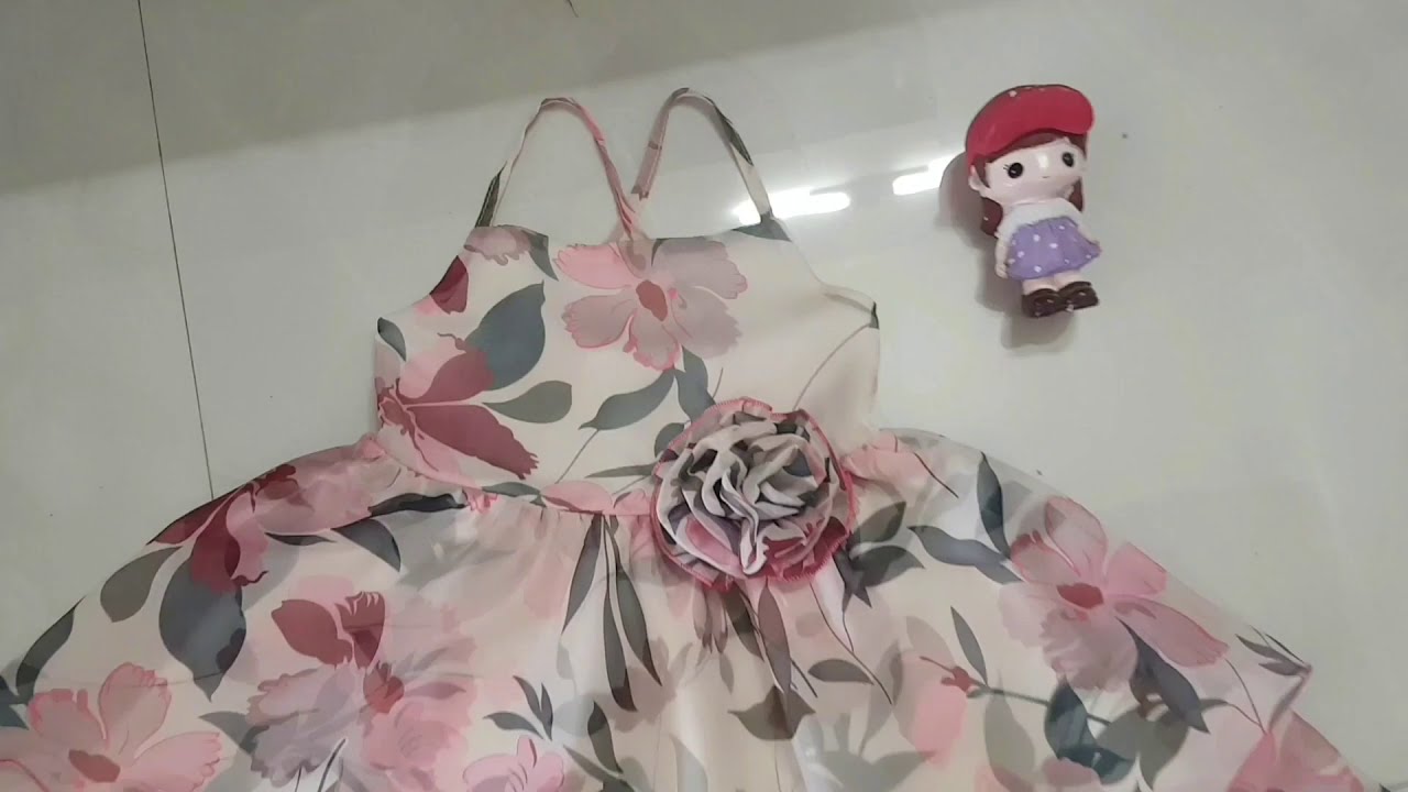 Đầm body cho bé gái – Thời trang dễ thương và thoải mái