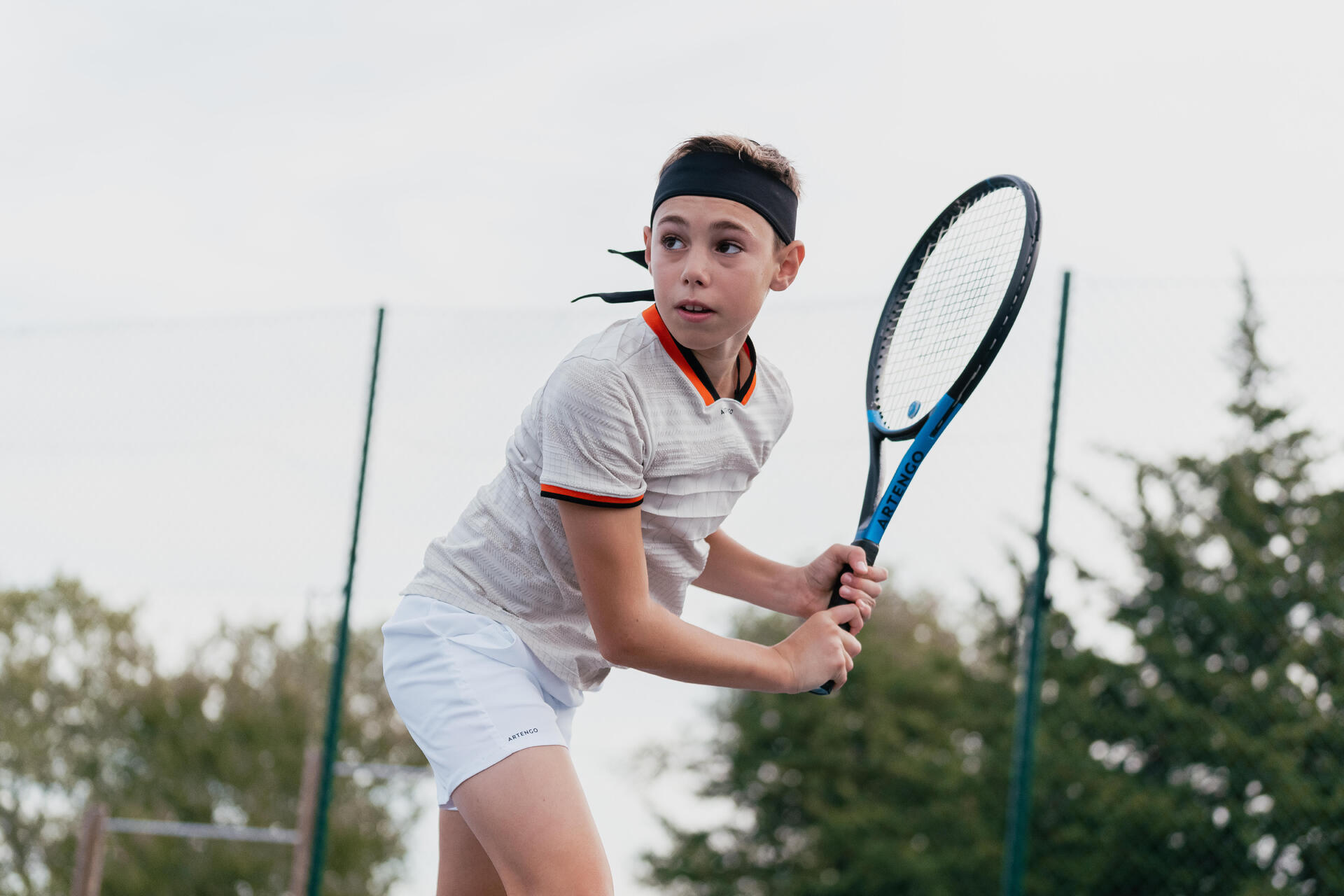 Áo Thể Thao Cho Bé Trai Giá Sỉ – Lựa Chọn Năng Động Và Thoải Mái