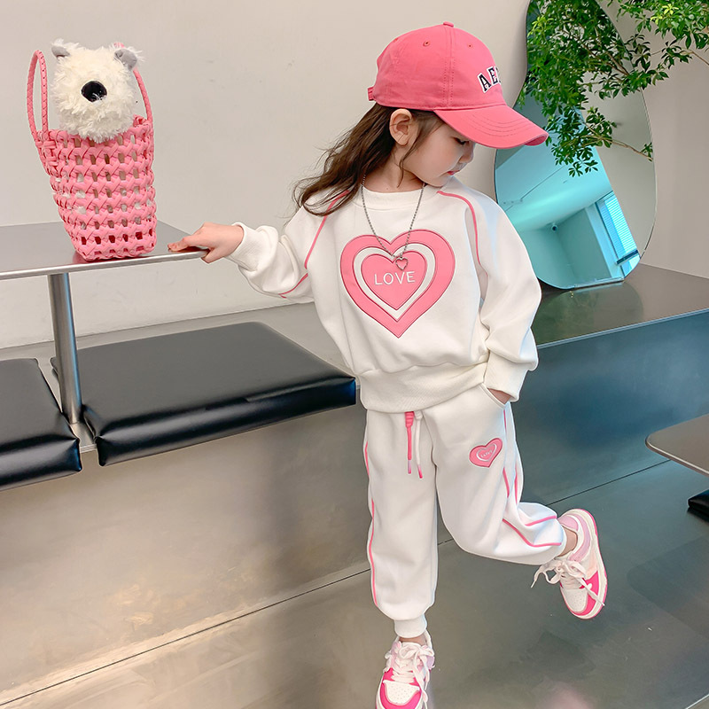 Sỉ Quần Áo Thể Thao Bé Gái: Xu Hướng Mới Cho Phong Cách Năng Động