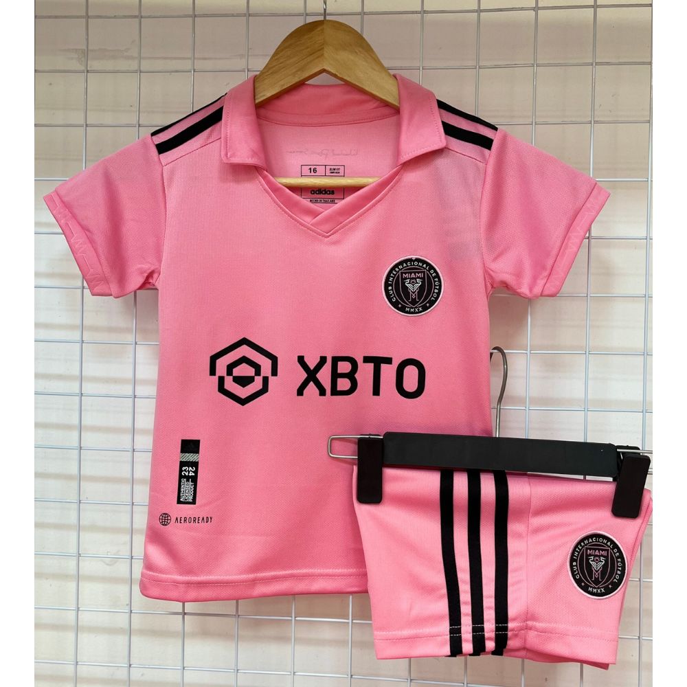 Thị trường sỉ quần áo trẻ em xuất khẩu: Cơ hội và thách thức